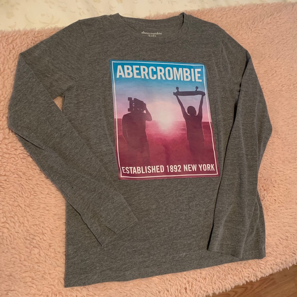 Abercrombie kids grey tee